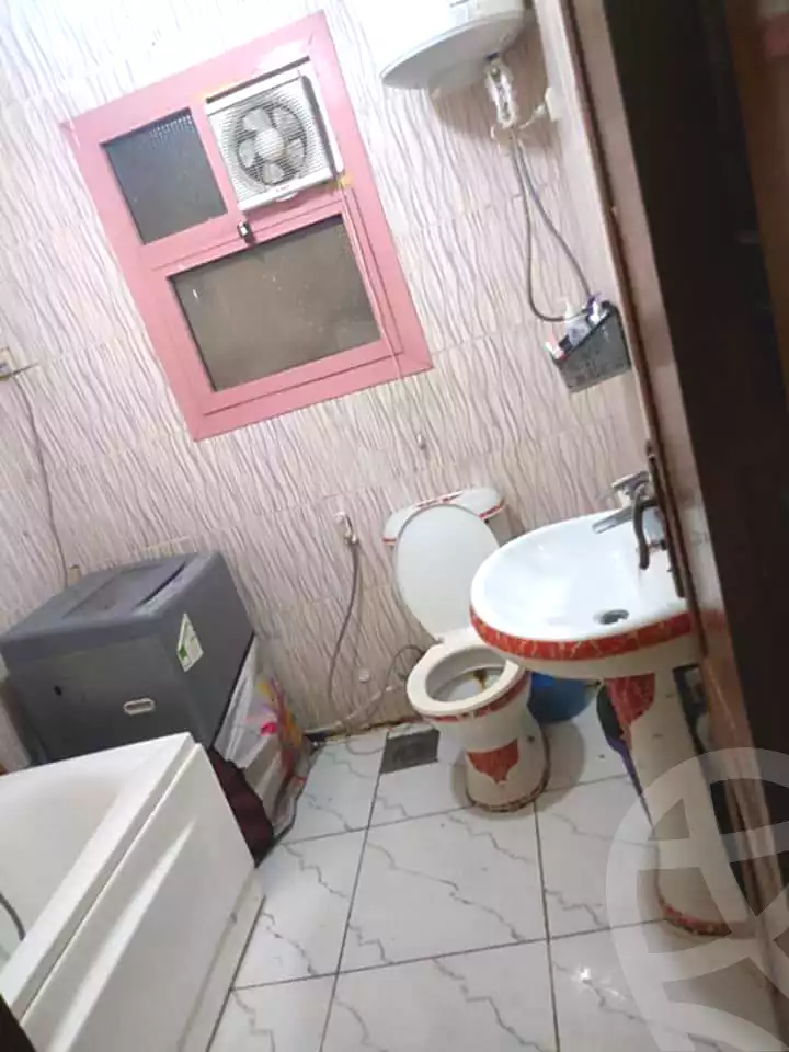 https://aqarmap.com.eg/ar/listing/6662763-for-rent-cairo-faisal-kafr-tohormos-queen-nazli-st