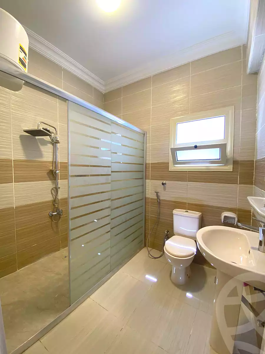 https://aqarmap.com.eg/ar/listing/6663137-for-rent-cairo-new-cairo-compounds-el-mostashareen-compound