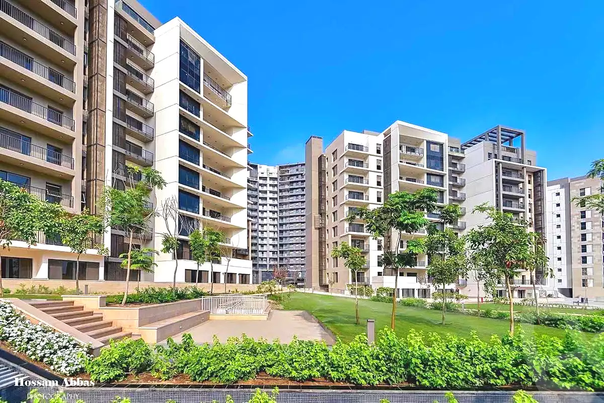 https://aqarmap.com.eg/ar/listing/6663692-for-sale-cairo-el-sheikh-zayed-city-compounds-zyd-wr-llttwyr-park-towers-zed-el-sheikh-zayed-compound