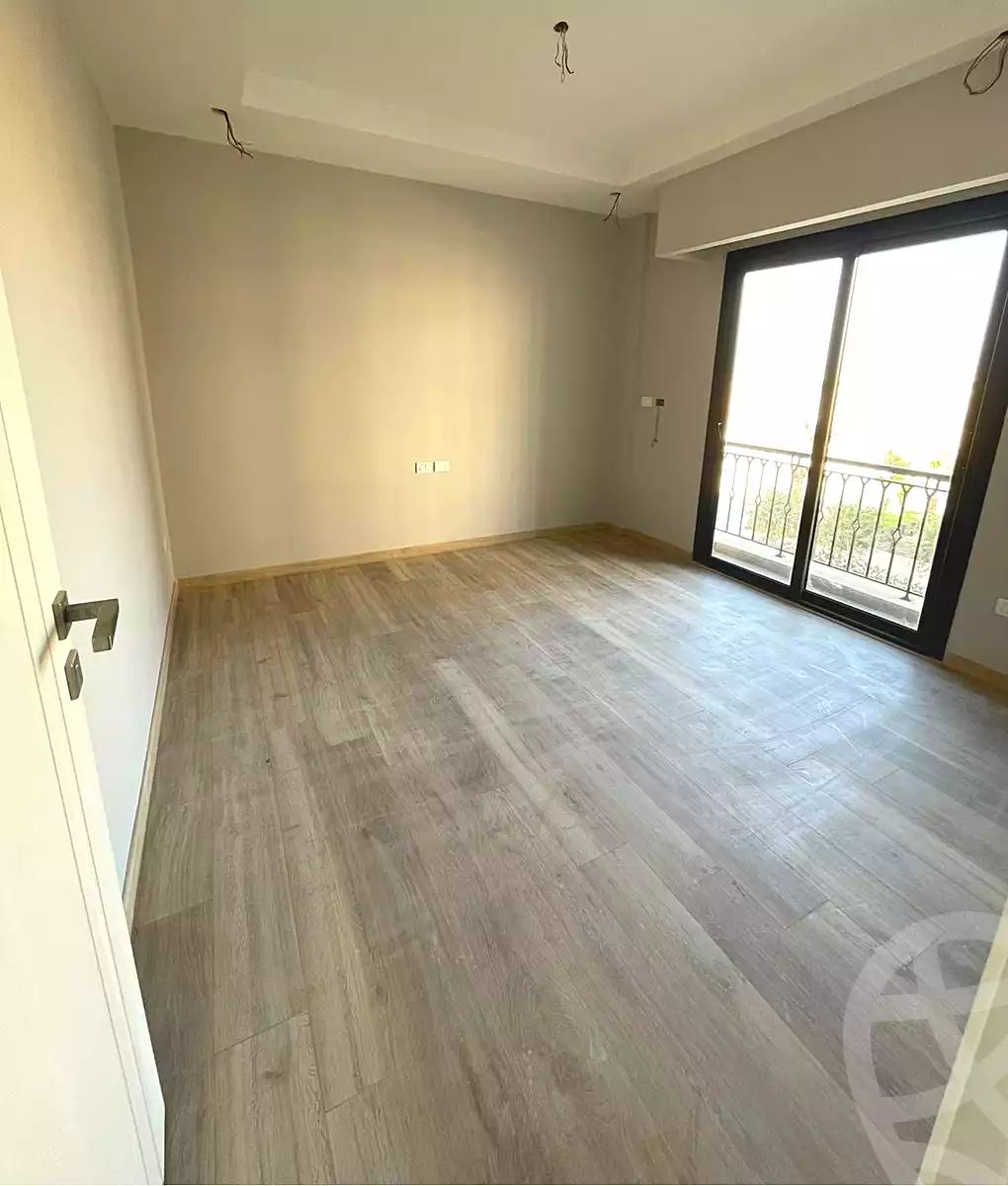 https://aqarmap.com.eg/ar/listing/6663904-for-sale-cairo-el-sheikh-zayed-city-compounds-kmbwnd-fyldj-wyst-dr-llttwyr