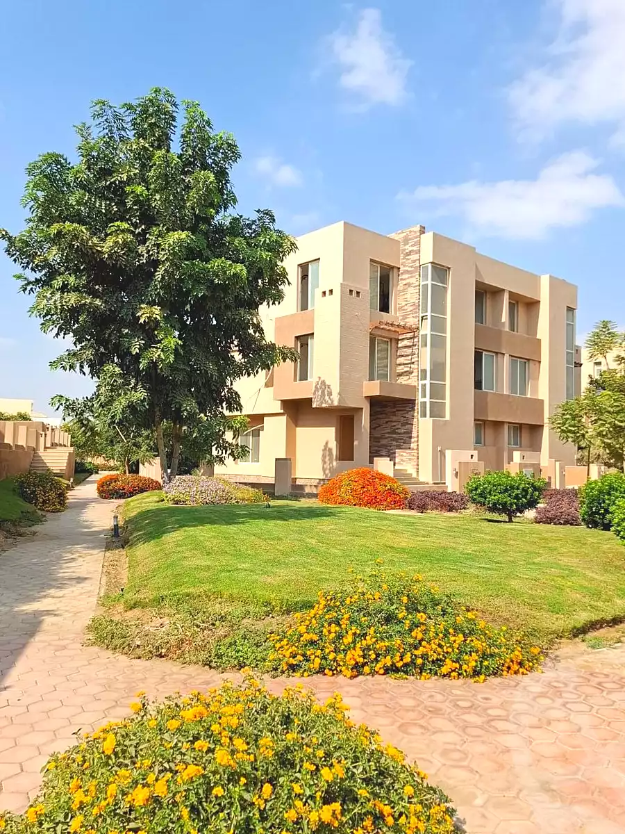 https://aqarmap.com.eg/en/listing/6664007-for-sale-cairo-6th-of-october-compounds-rayos