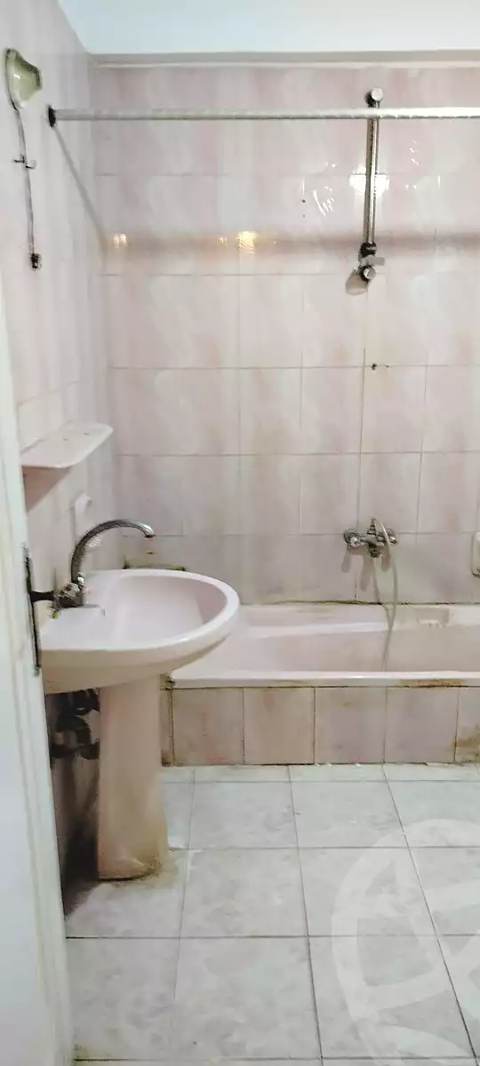 https://aqarmap.com.eg/en/listing/6664469-for-rent-gharbia-tanta-tanta-city-el-fateh-st