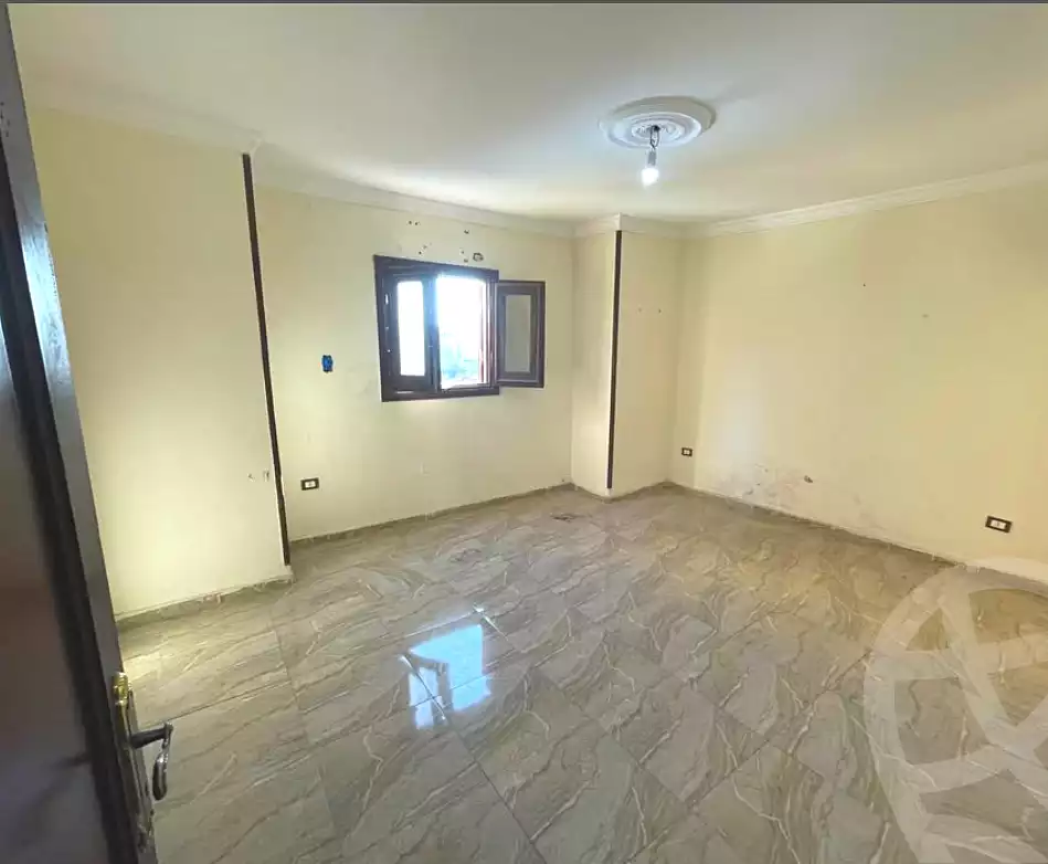 https://aqarmap.com.eg/ar/listing/6664758-for-rent-alexandria-moharram-bey-kanal-al-mahmoudeya-al-bahri-st