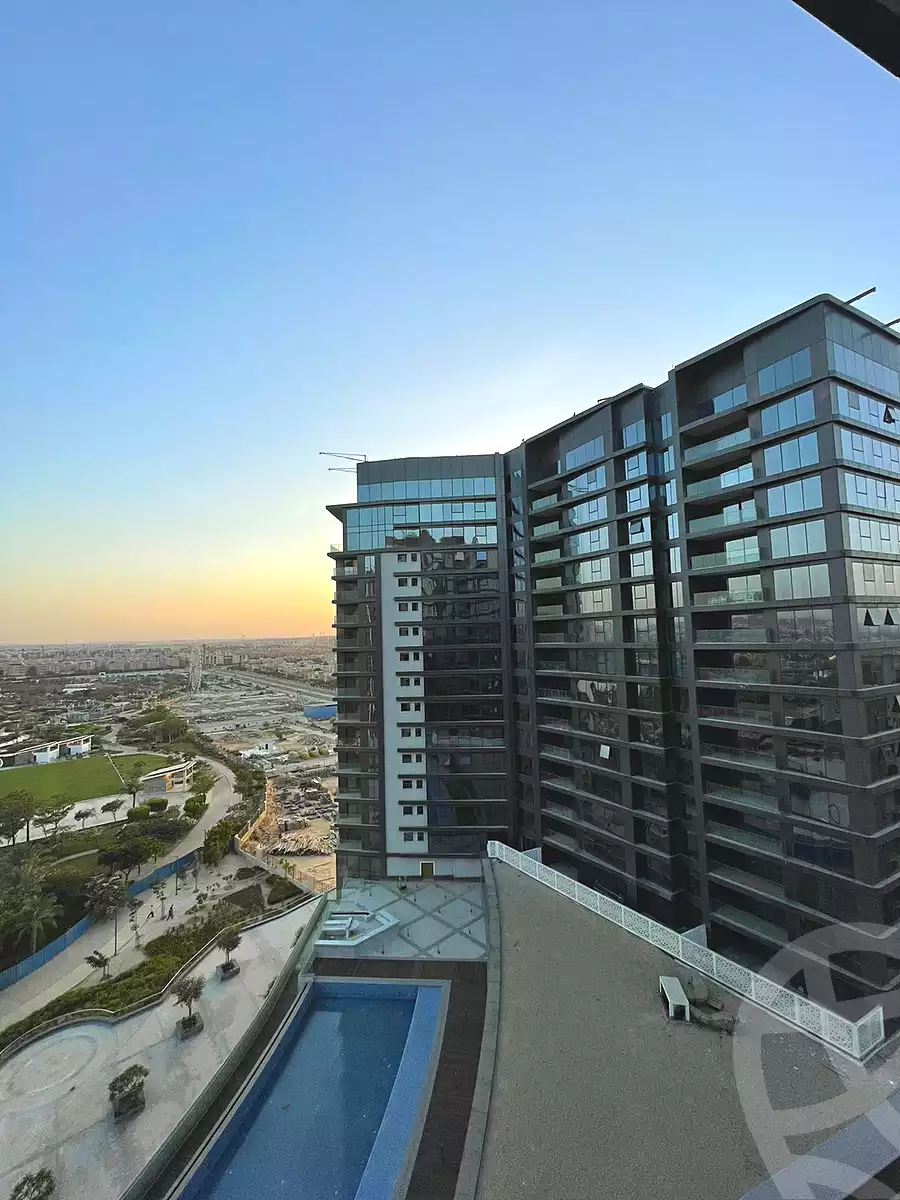 https://aqarmap.com.eg/ar/listing/6664863-for-rent-cairo-el-sheikh-zayed-city-compounds-zyd-wr-llttwyr-park-towers-zed-el-sheikh-zayed-compound