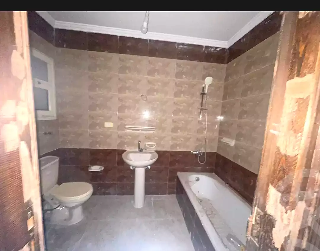 https://aqarmap.com.eg/en/listing/6665030-for-sale-alexandria-camp-cesar-el-gaish-rd