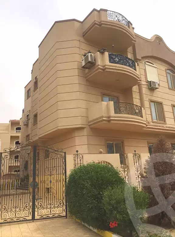 https://aqarmap.com.eg/ar/listing/6665141-for-sale-cairo-el-shorouk-lhy-lwl-grb-neighbourhood-1-street-no-30