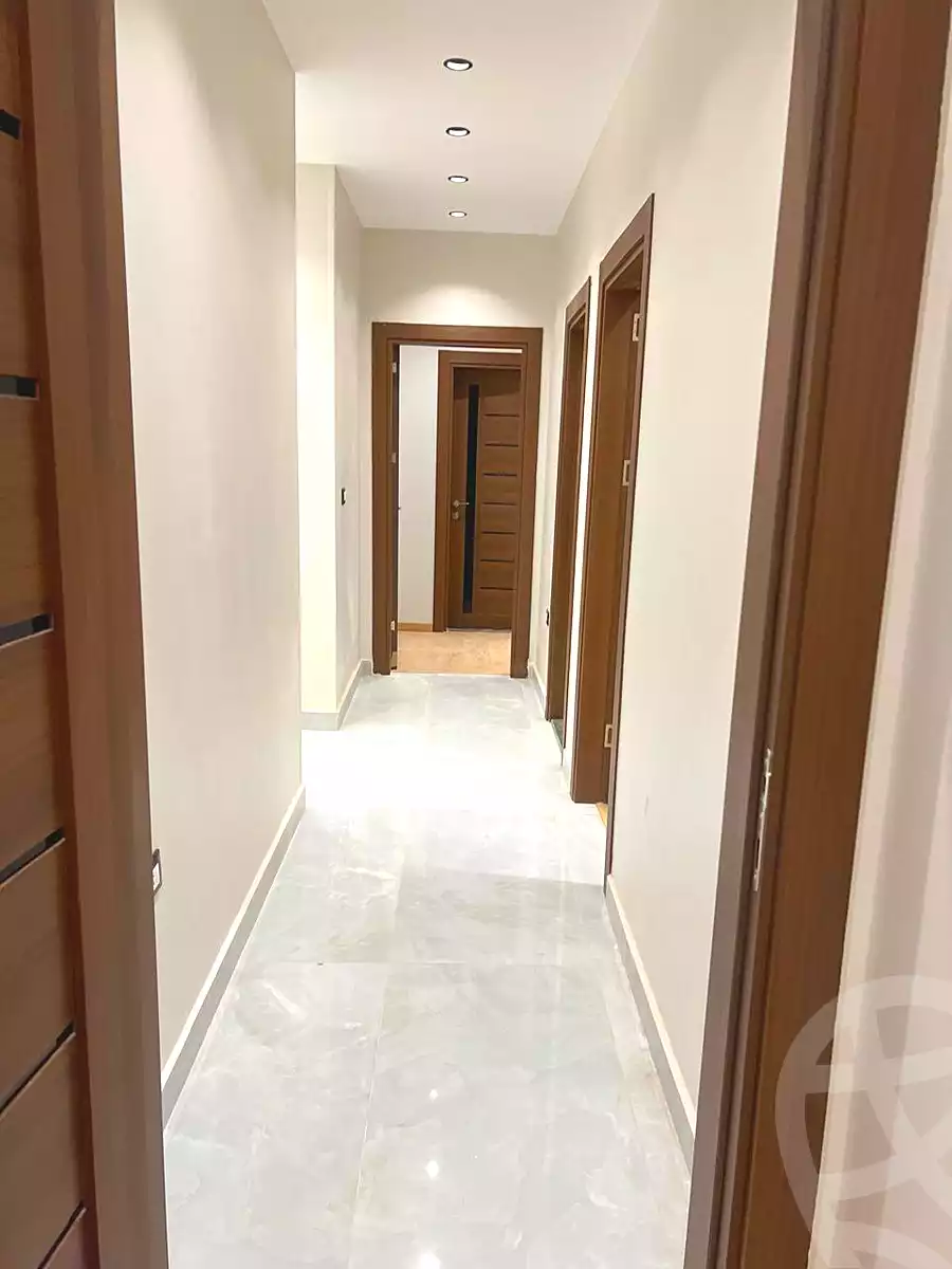 https://aqarmap.com.eg/ar/listing/6665485-for-sale-cairo-el-sheikh-zayed-city-el-hay-elthamen-area-3
