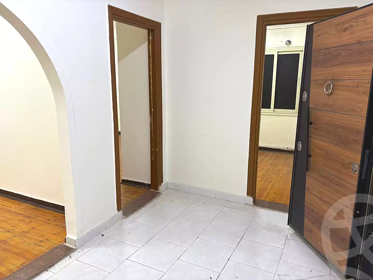 https://aqarmap.com.eg/ar/listing/6665964-for-sale-alexandria-cleopatra-medhat-seif-al-yazal-khalifa-st
