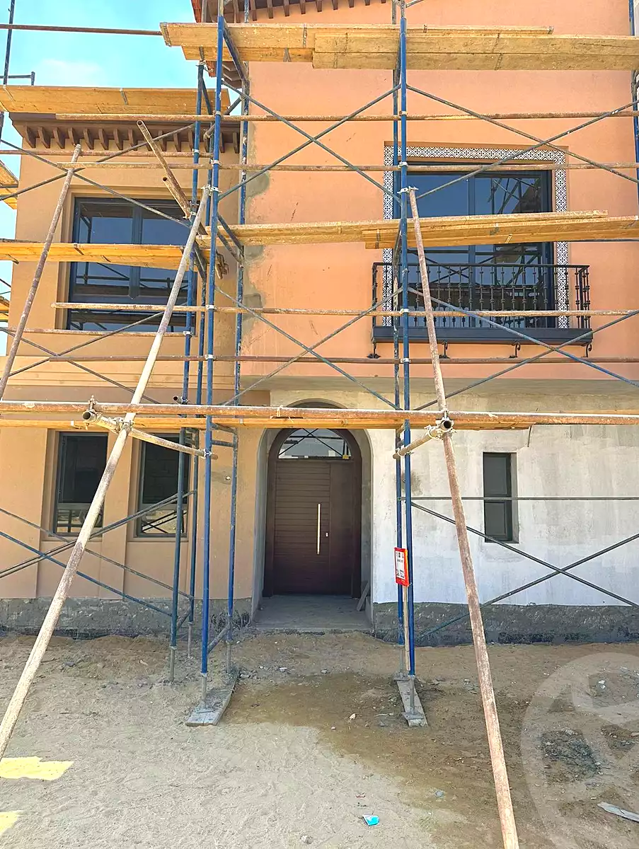 https://aqarmap.com.eg/ar/listing/6666284-for-sale-cairo-el-sheikh-zayed-city-compounds-kmbwnd-fyldj-wyst-dr-llttwyr