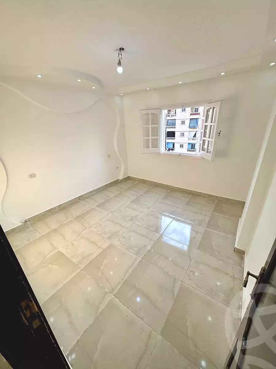 https://aqarmap.com.eg/ar/listing/6666441-for-sale-alexandria-sydy-bshr-sydy-bshr-bhry-gamal-abd-el-nasir-st