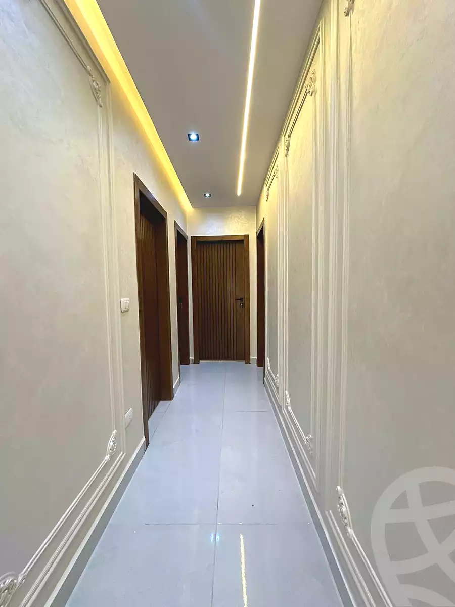 https://aqarmap.com.eg/ar/listing/6668257-for-sale-cairo-6th-of-october-el-ahyaa-neighborhood-1st-al-maahad