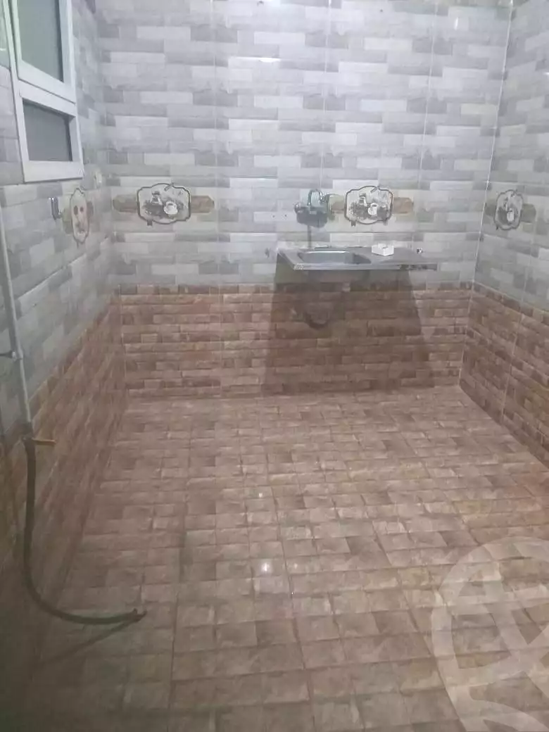 https://aqarmap.com.eg/ar/listing/6670115-for-rent-cairo-helwan-helwan-el-sharkeya-borhan-st
