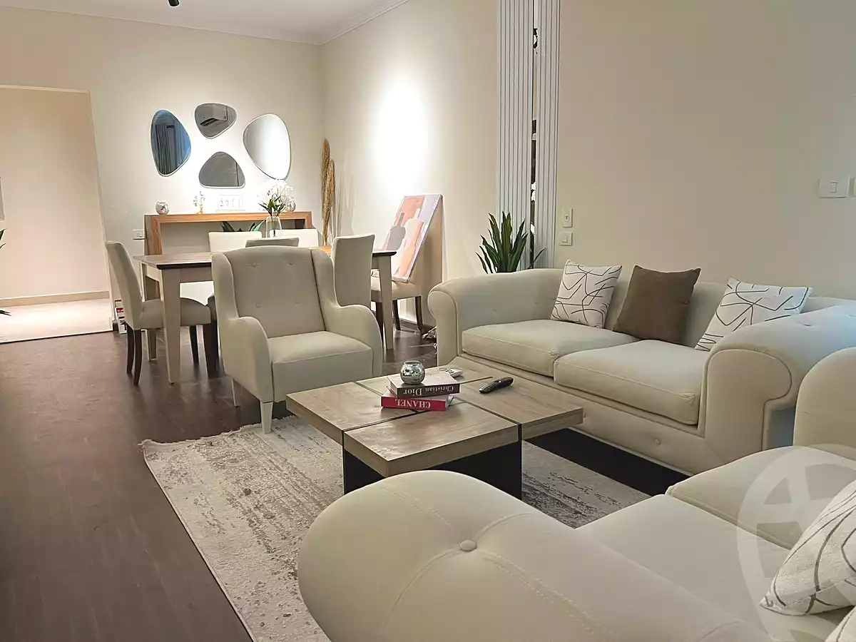 https://aqarmap.com.eg/ar/listing/6708331-for-sale-cairo-new-cairo-compounds-kmbwnd-kryk-twn-il-cazar