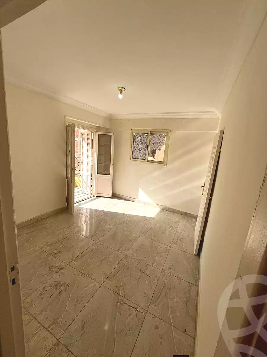 https://aqarmap.com.eg/en/listing/6672256-for-sale-alexandria-el-asafra-salman-el-farsi-st
