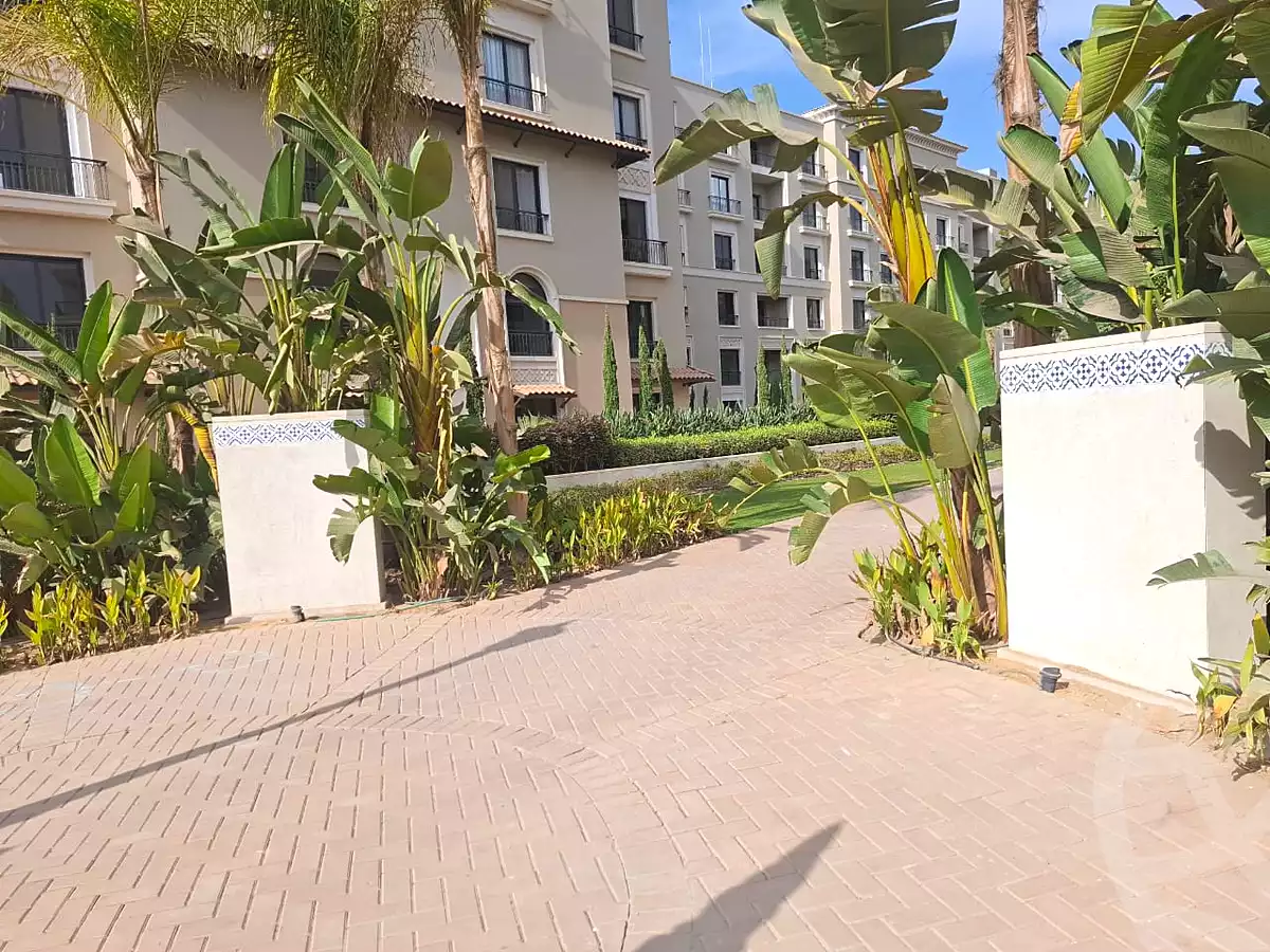 https://aqarmap.com.eg/en/listing/6673893-for-sale-cairo-el-sheikh-zayed-city-compounds-kmbwnd-fyldj-wyst-dr-llttwyr