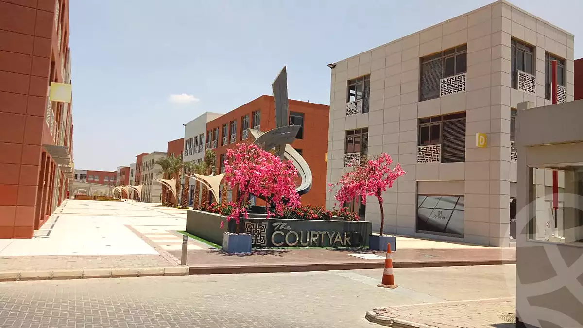 https://aqarmap.com.eg/ar/listing/6674091-for-rent-cairo-el-sheikh-zayed-city-compounds-the-courtyard-mall-dorra