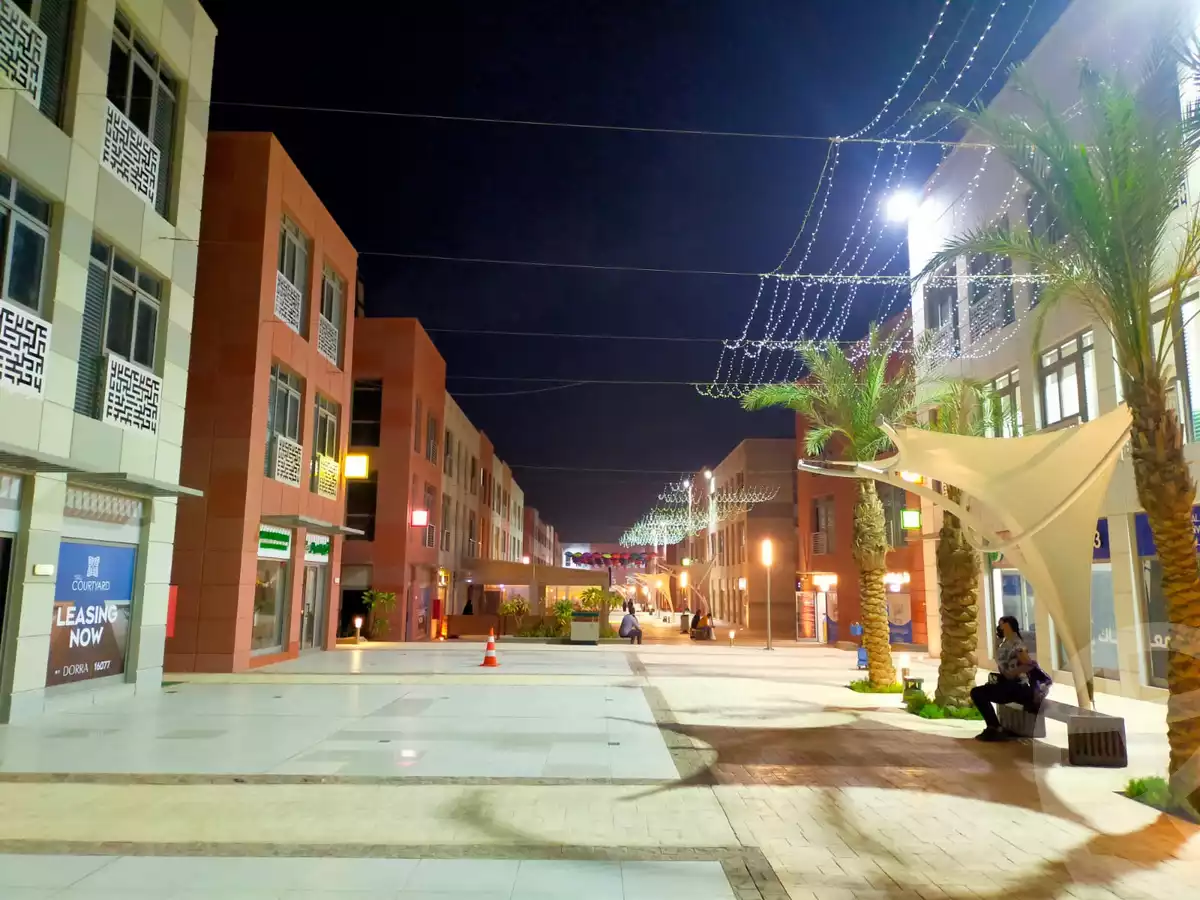 https://aqarmap.com.eg/ar/listing/6674120-for-sale-cairo-el-sheikh-zayed-city-compounds-the-courtyard-mall-dorra
