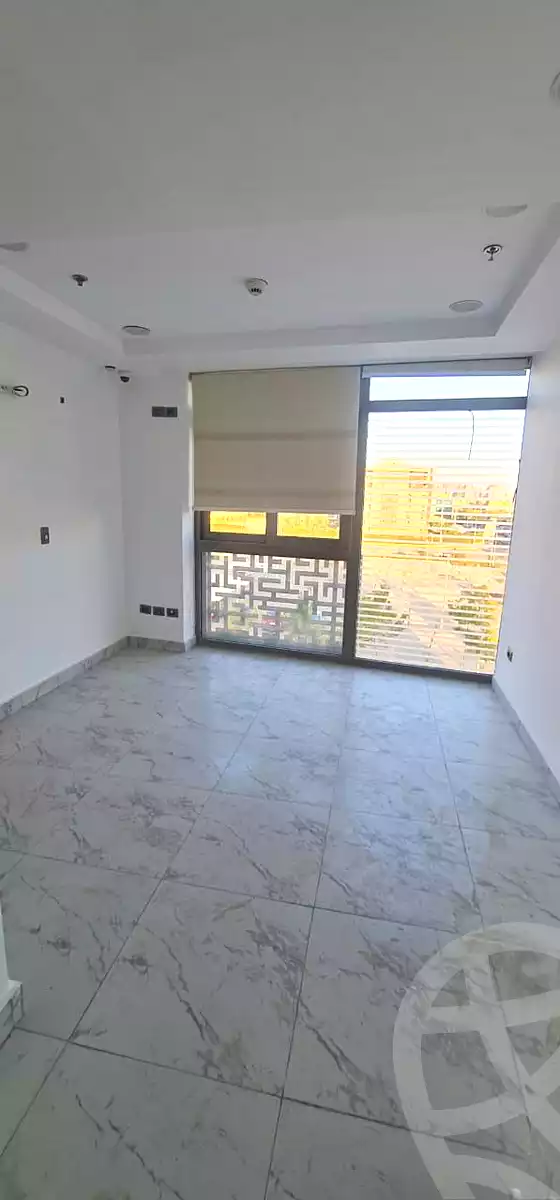 https://aqarmap.com.eg/ar/listing/6674504-for-rent-cairo-el-sheikh-zayed-city-compounds-the-courtyard-mall-dorra