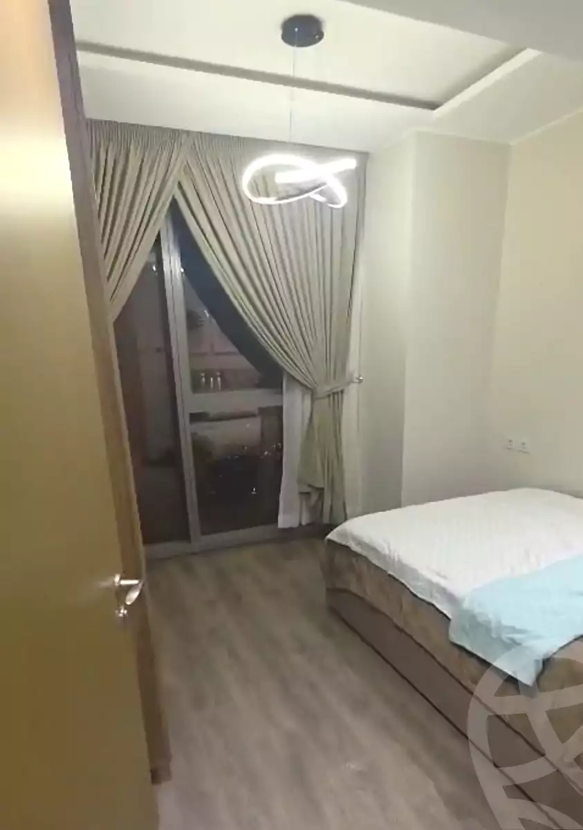 https://aqarmap.com.eg/ar/listing/6674722-for-rent-cairo-el-sheikh-zayed-city-compounds-zyd-wr-llttwyr-park-towers-zed-el-sheikh-zayed-compound