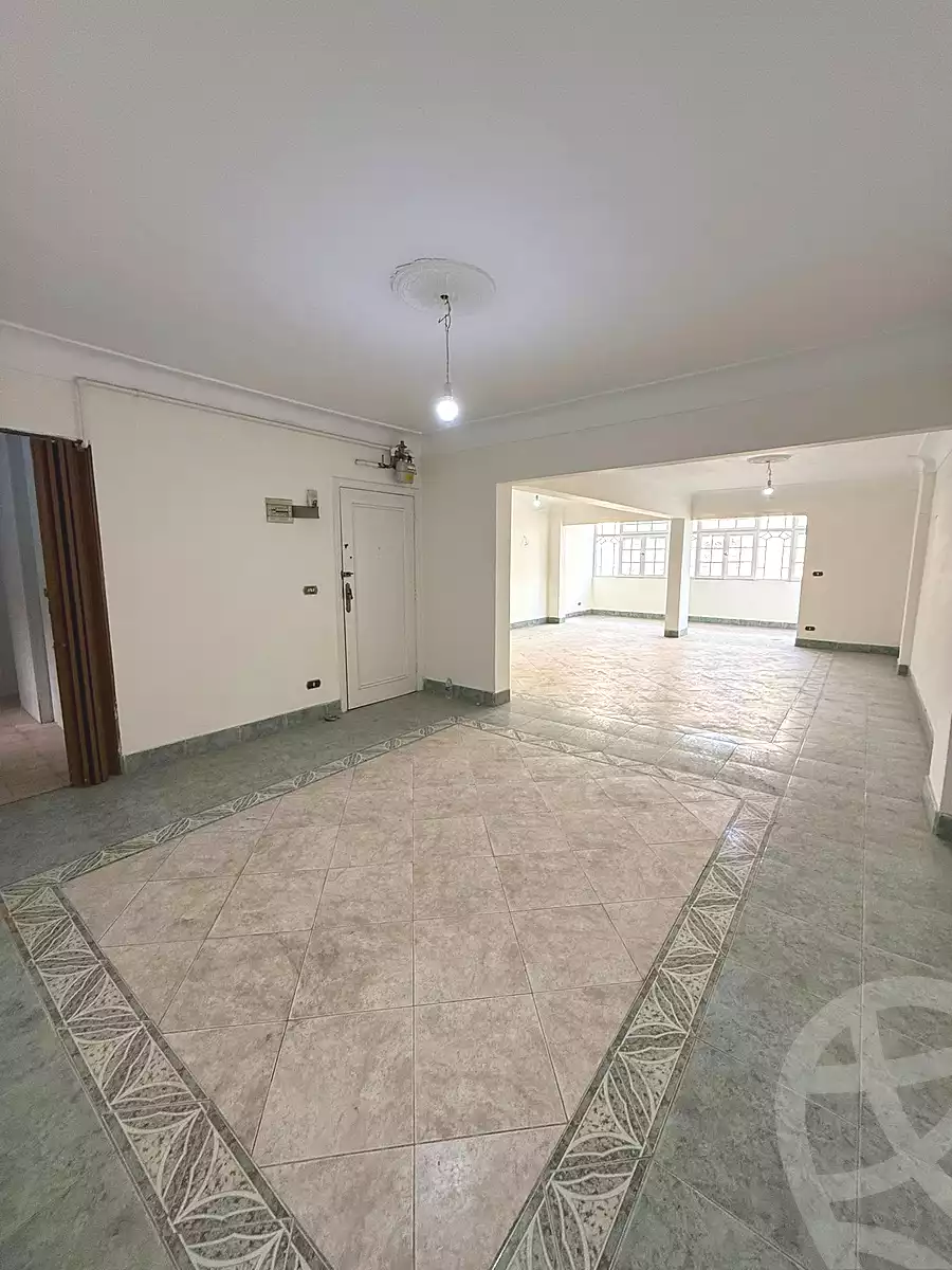 https://aqarmap.com.eg/en/listing/6675419-for-sale-alexandria-el-asafra-ahmed-tiesser-st