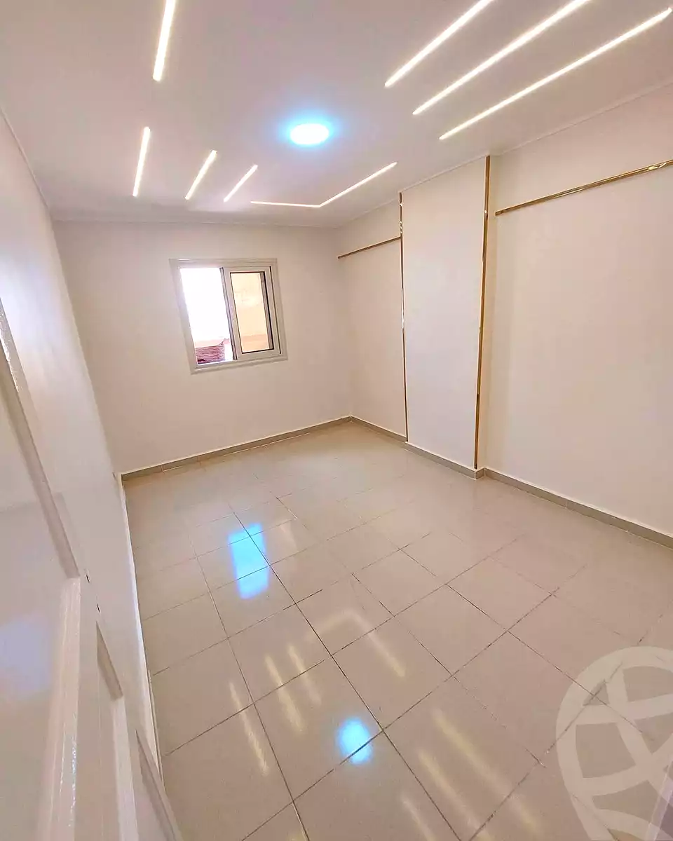 https://aqarmap.com.eg/ar/listing/6675825-for-sale-alexandria-sydy-bshr-sydy-bshr-bhry-shr-mhmwd-l-yswy