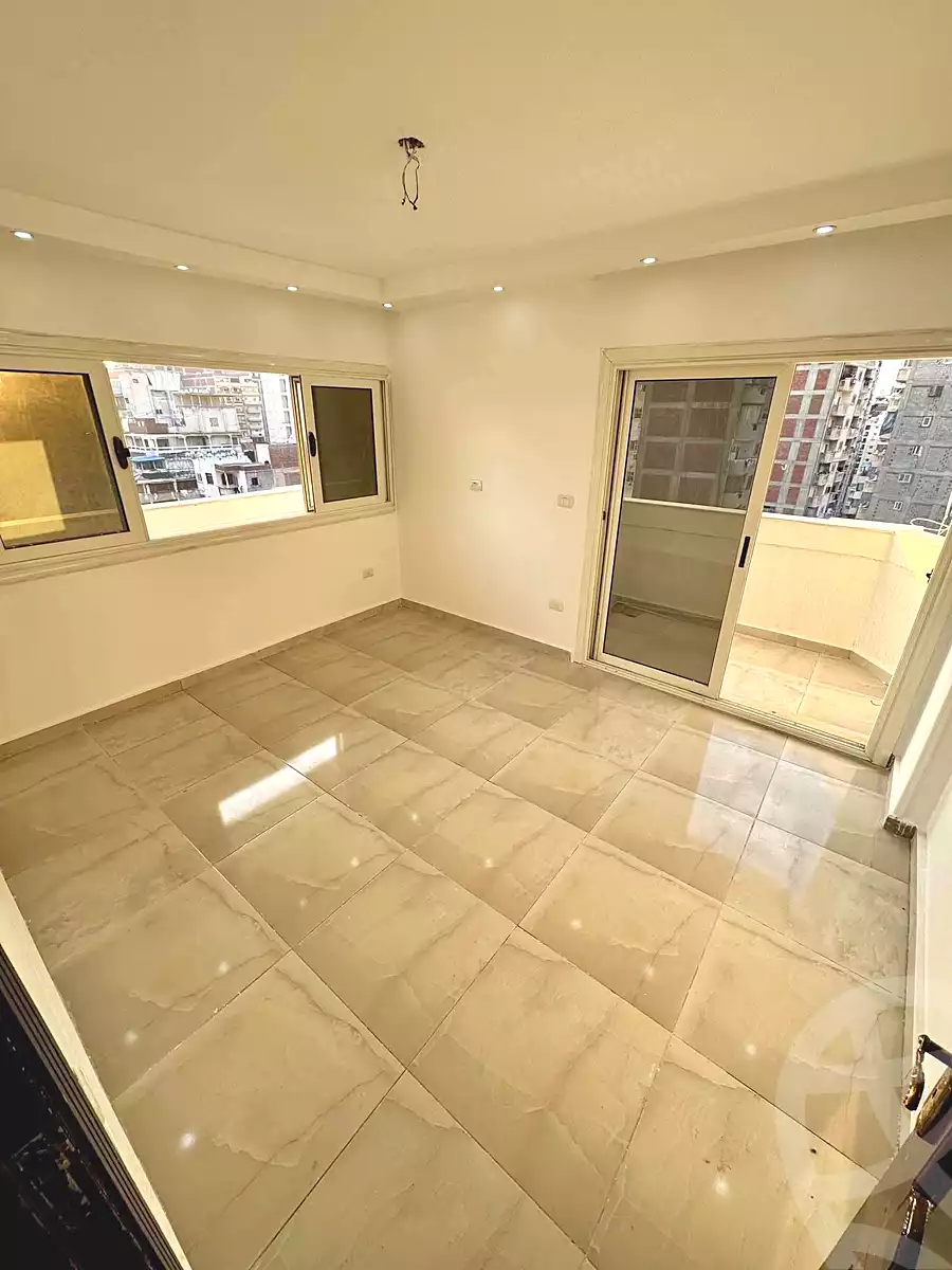 https://aqarmap.com.eg/ar/listing/6676991-for-sale-alexandria-sydy-bshr-sydy-bshr-bhry-gamal-abd-el-nasir-st