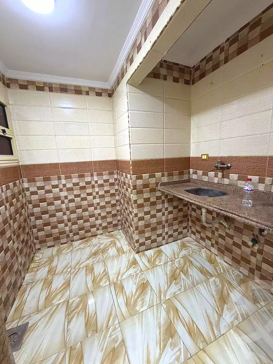 https://aqarmap.com.eg/ar/listing/6679257-for-sale-alexandria-el-asafra-shr-45