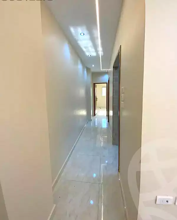 https://aqarmap.com.eg/ar/listing/6680211-for-sale-cairo-6th-of-october-el-ahyaa-neighborhood-2nd-divided-from-al-kafrawei-st