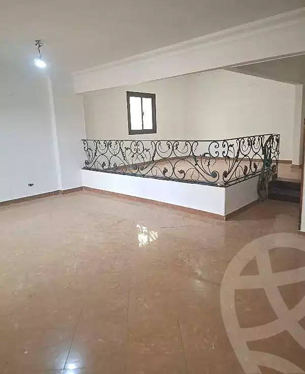 https://aqarmap.com.eg/ar/listing/6680248-for-sale-cairo-6th-of-october-el-ahyaa-neighborhood-2nd-divided-from-al-kafrawei-st