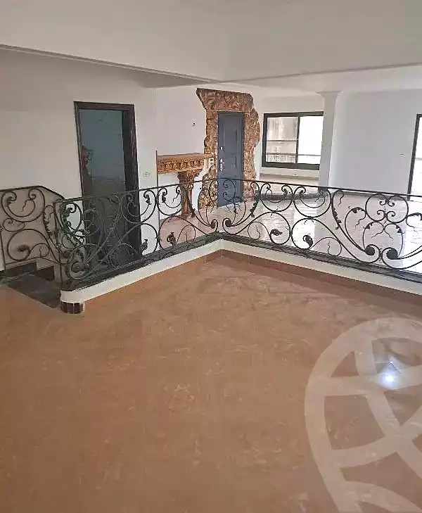 https://aqarmap.com.eg/ar/listing/6680248-for-sale-cairo-6th-of-october-el-ahyaa-neighborhood-2nd-divided-from-al-kafrawei-st