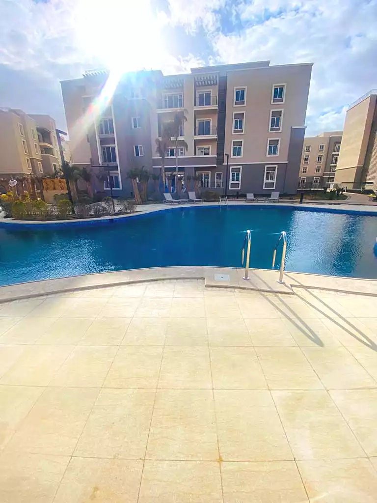 https://aqarmap.com.eg/en/listing/6682139-for-sale-cairo-6th-of-october-compounds-october-plaza