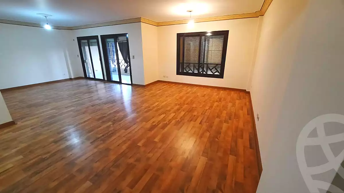 https://aqarmap.com.eg/ar/listing/6682652-for-sale-cairo-new-cairo-lrhb-city-phase-5-ibn-al-nafees-st