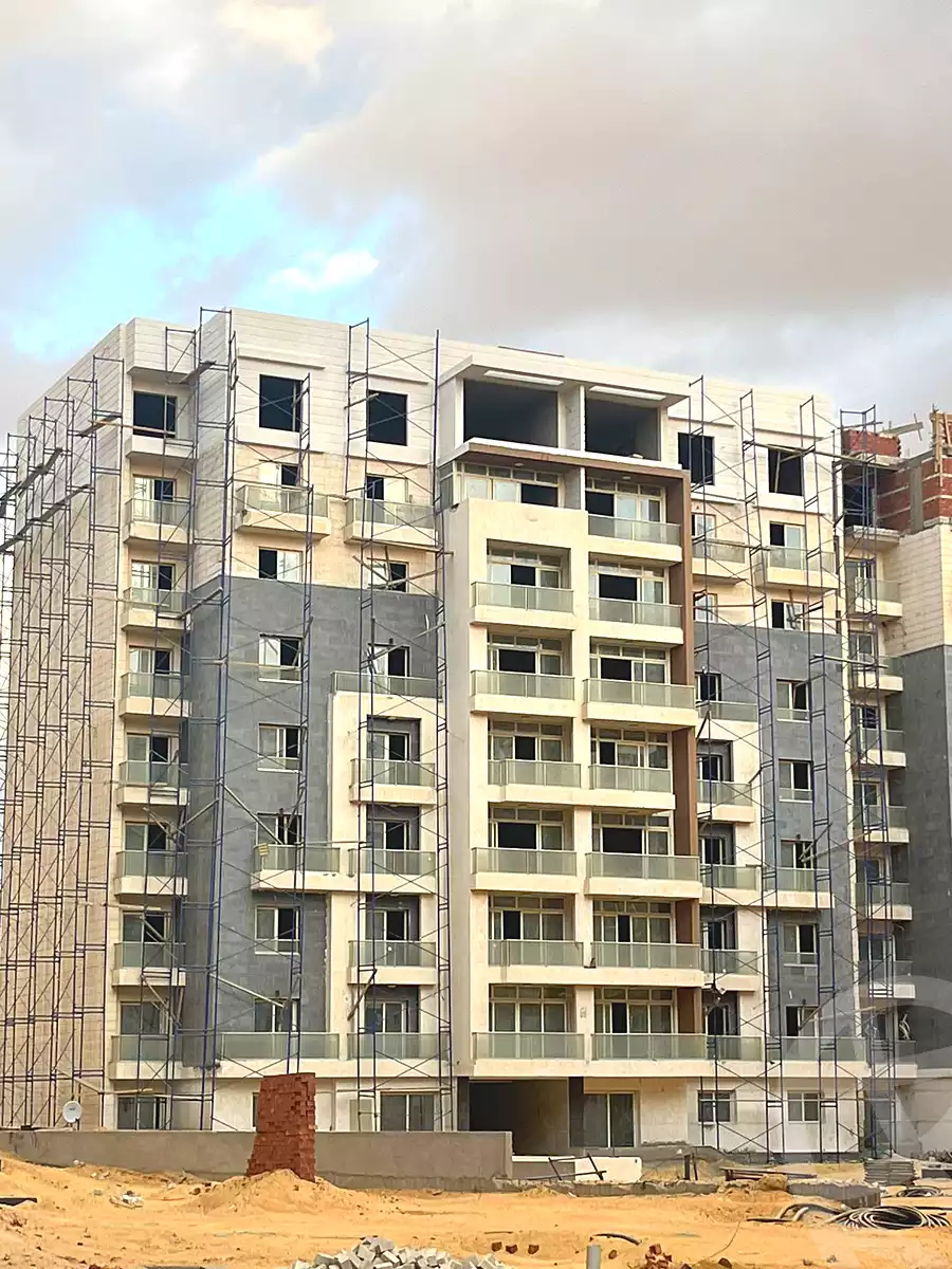 https://aqarmap.com.eg/en/listing/6683022-for-sale-cairo-new-administrative-capital-r7-oia