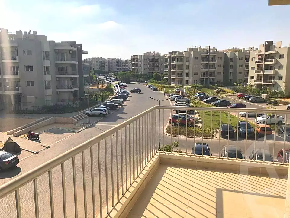 https://aqarmap.com.eg/ar/listing/6683093-for-sale-cairo-el-sheikh-zayed-city-compounds-dh-drys