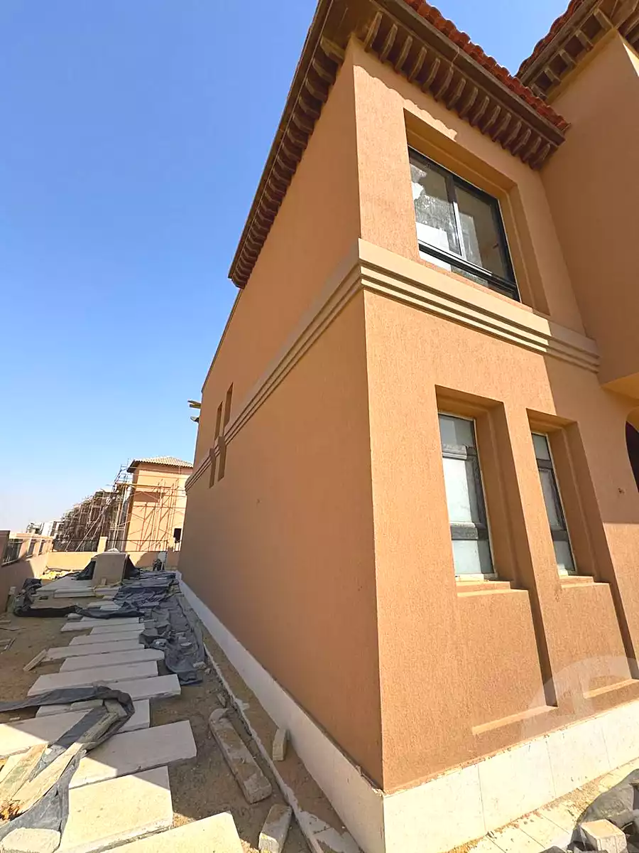 https://aqarmap.com.eg/en/listing/6683160-for-sale-cairo-el-sheikh-zayed-city-compounds-kmbwnd-fyldj-wyst-dr-llttwyr