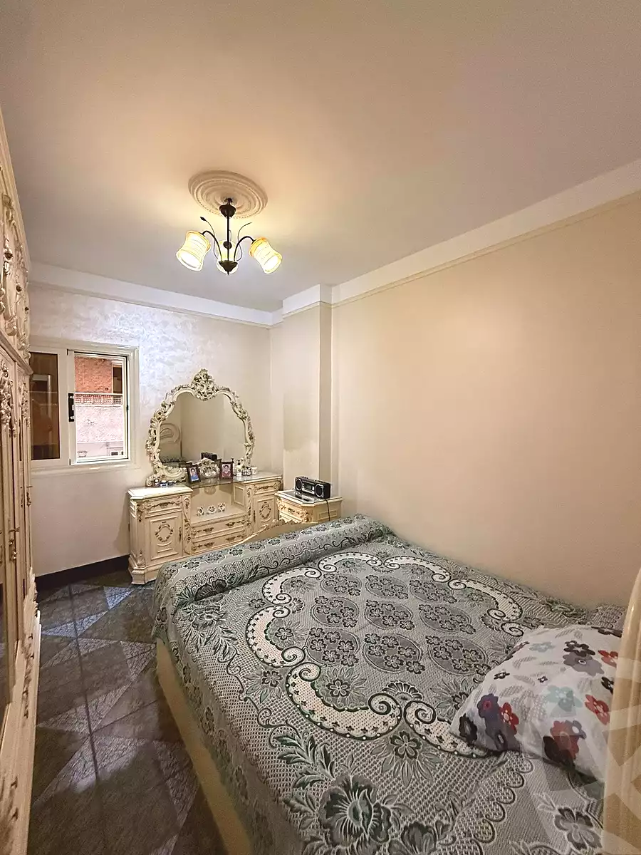 https://aqarmap.com.eg/ar/listing/6686171-for-sale-alexandria-sydy-bshr-sydy-bshr-bhry-street-15