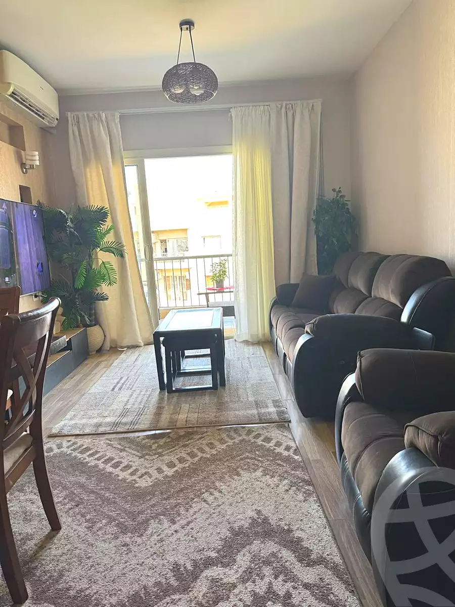 https://aqarmap.com.eg/ar/listing/6687000-for-rent-cairo-el-sheikh-zayed-city-compounds-dh-drys