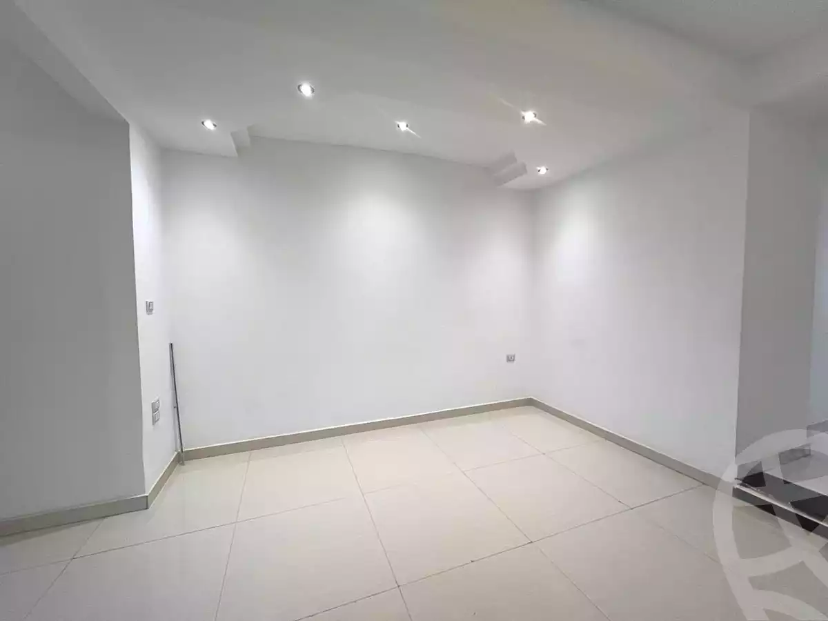 https://aqarmap.com.eg/ar/listing/6687131-for-rent-cairo-new-cairo-ganob-el-akadamiya-south-academy-a-abo-zarr-el-ghifari-st