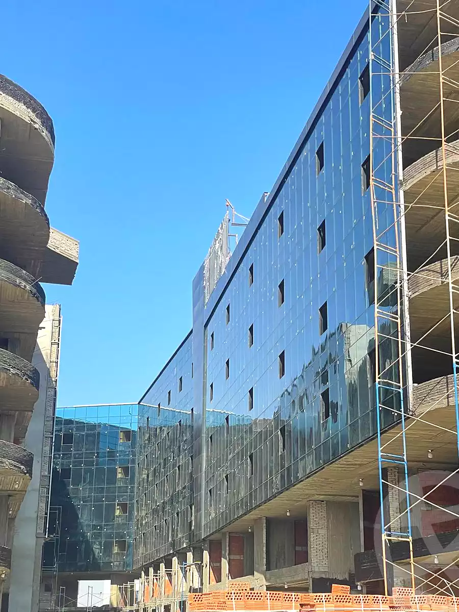 https://aqarmap.com.eg/en/listing/6687129-for-sale-cairo-el-sheikh-zayed-city-compounds-101-mall-premium