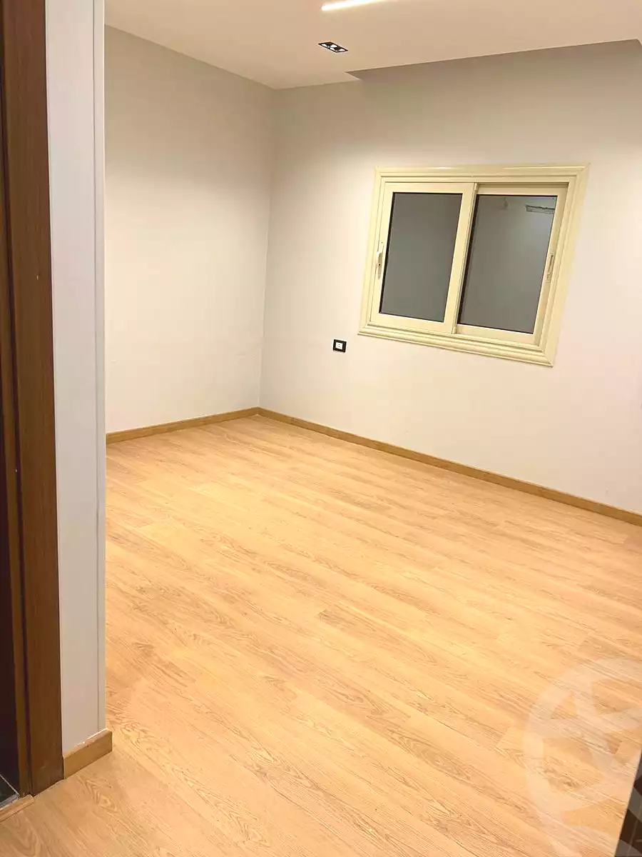 https://aqarmap.com.eg/ar/listing/6687477-for-sale-cairo-el-sheikh-zayed-city-el-hay-elthamen-area-3