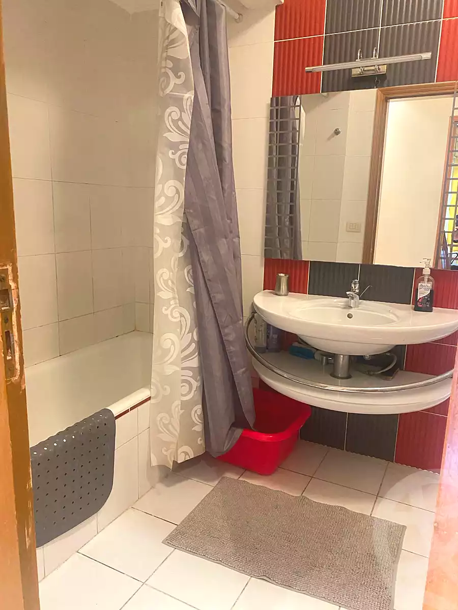 https://aqarmap.com.eg/en/listing/6687878-for-sale-cairo-el-sheikh-zayed-city-compounds-hadayek-el-mohandiseen