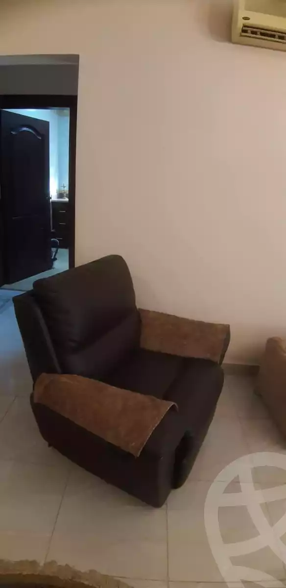 https://aqarmap.com.eg/en/listing/6688037-for-rent-cairo-new-cairo-first-settlement-mhwr-mstfy-kml