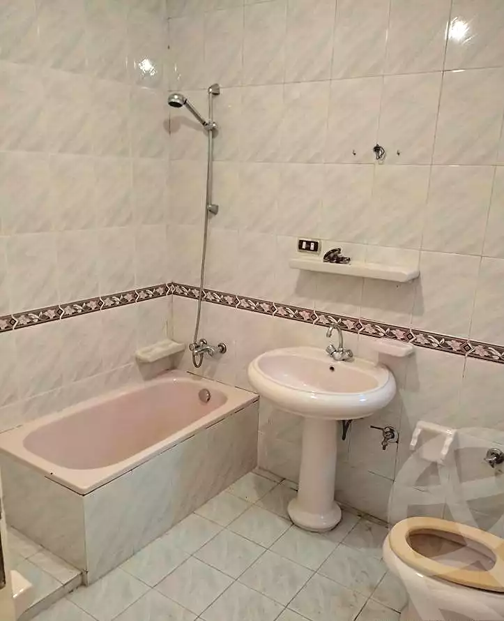 https://aqarmap.com.eg/ar/listing/6688872-for-sale-alexandria-l-jmy-el-hanouvel-kasr-al-quiri-st-1