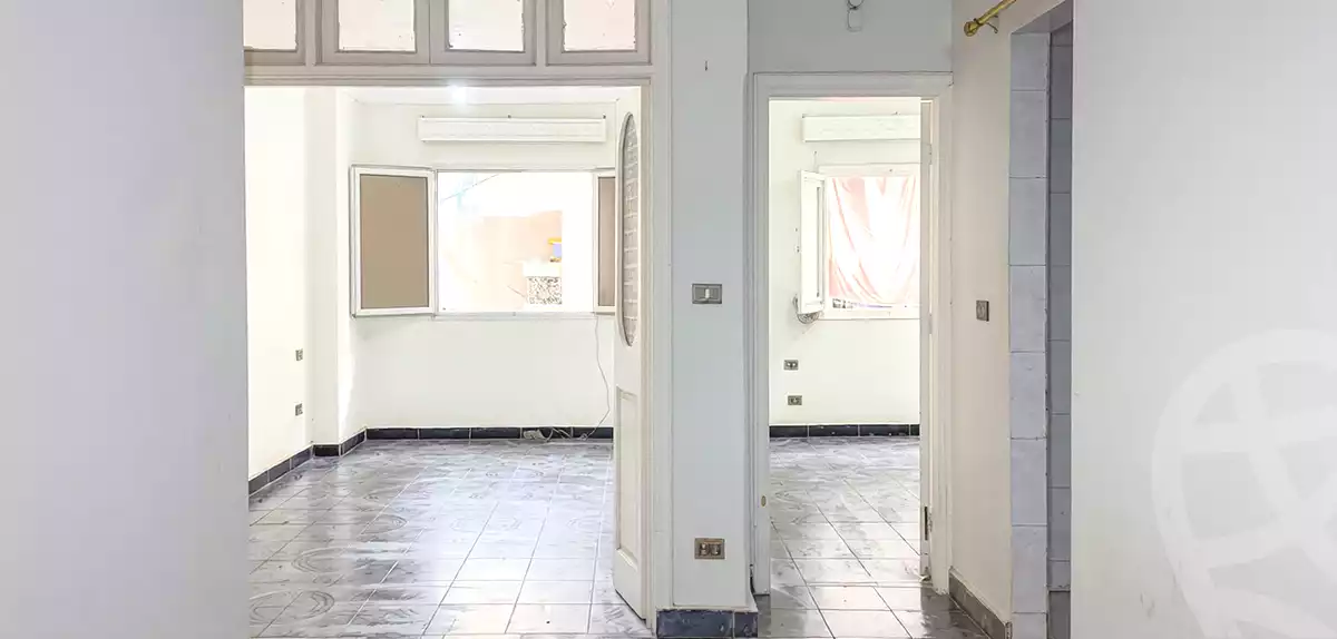 https://aqarmap.com.eg/ar/listing/6689552-for-sale-alexandria-moharram-bey-saed-allah-glabw-st