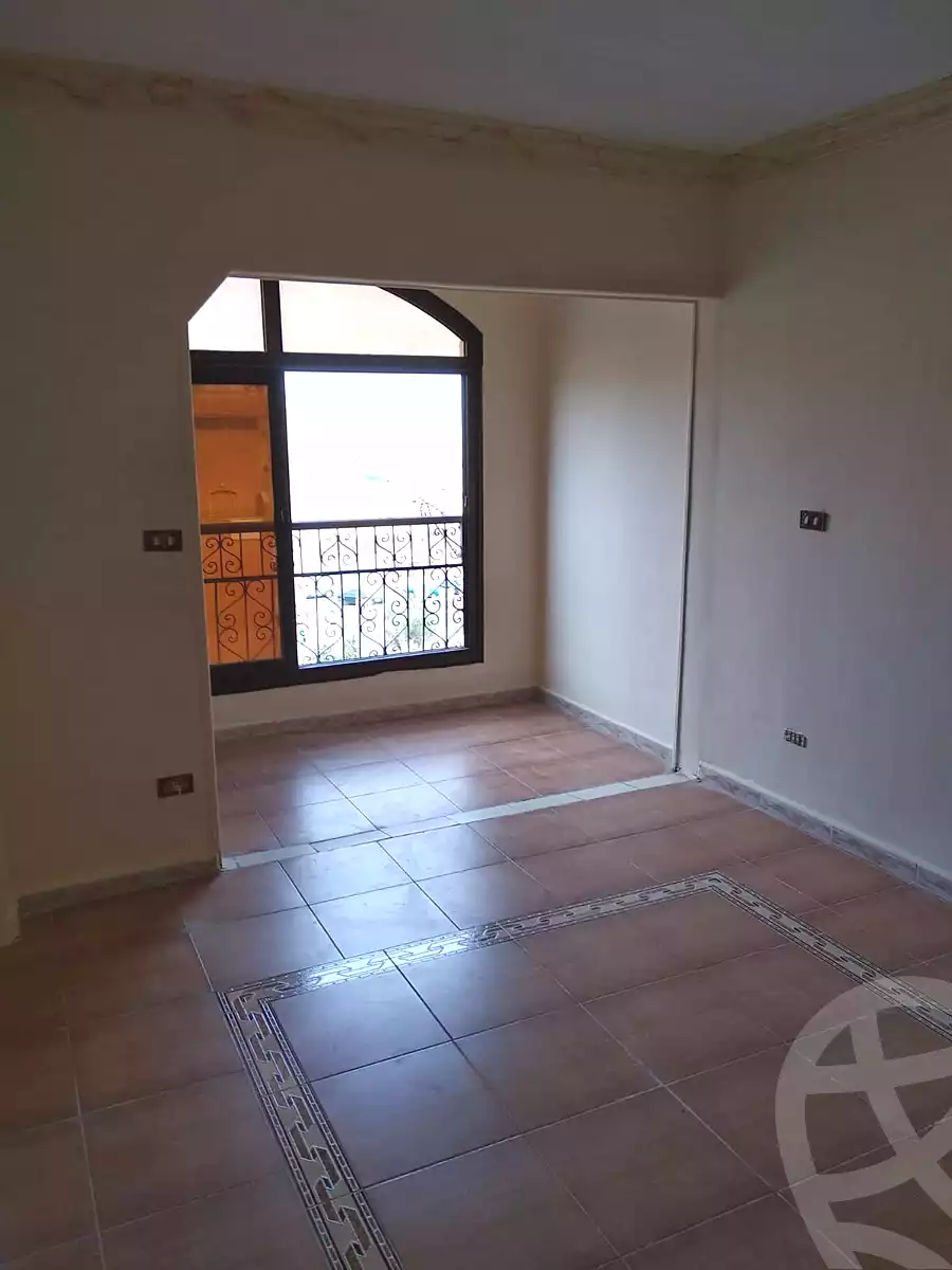 https://aqarmap.com.eg/ar/listing/6689756-for-sale-cairo-new-cairo-first-settlement-mhwr-mstfy-kml
