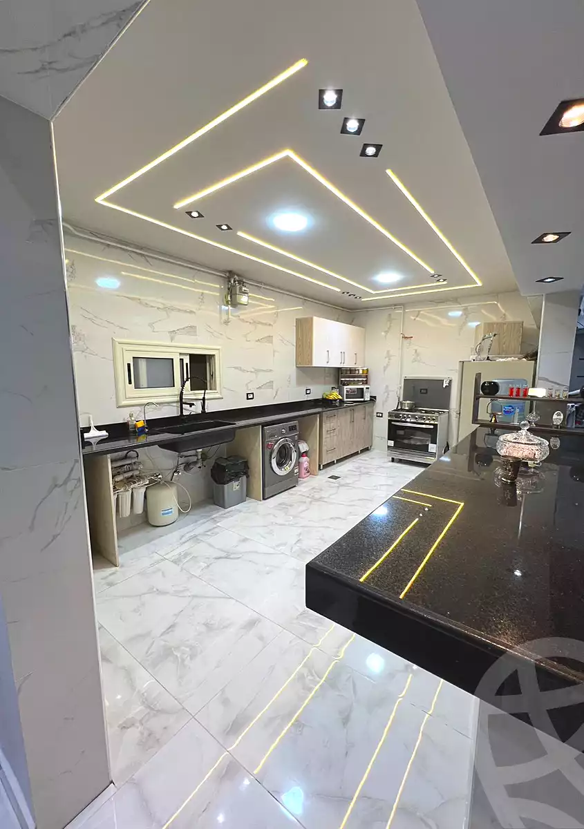 https://aqarmap.com.eg/ar/listing/6692741-for-sale-cairo-el-sheikh-zayed-city-compounds-el-khamayel