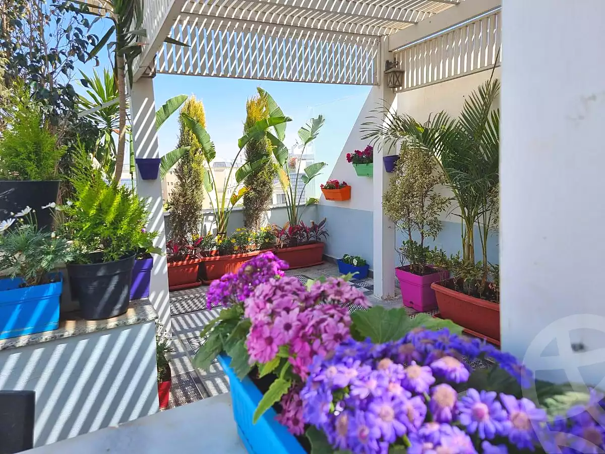 https://aqarmap.com.eg/en/listing/6692797-for-sale-cairo-new-cairo-compounds-mountain-view-hyde-park