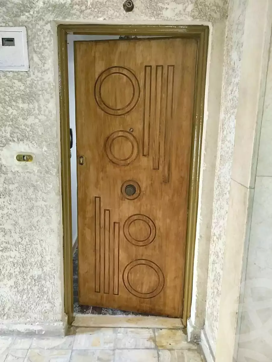 https://aqarmap.com.eg/en/listing/6693148-for-rent-alexandria-stanley-abd-el-aziz-fahmy-st