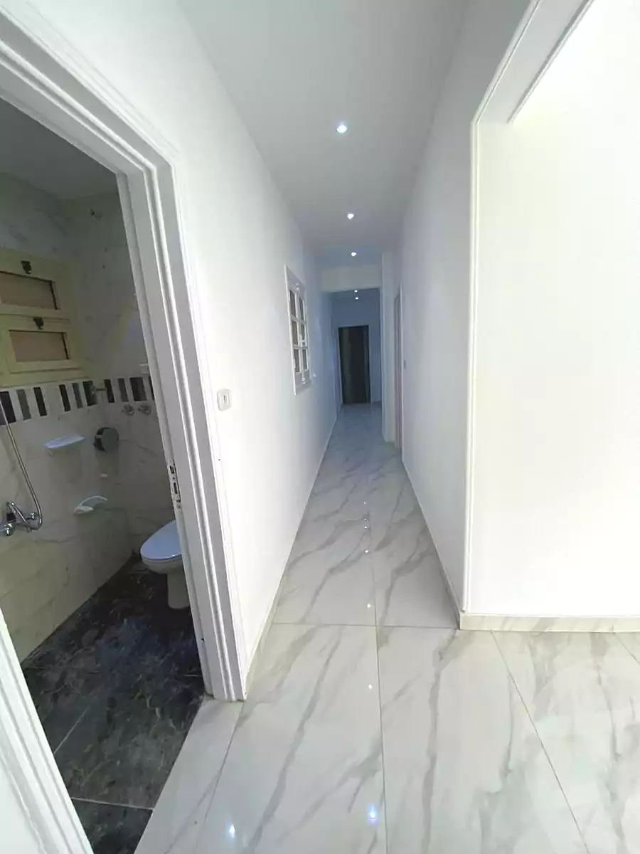 https://aqarmap.com.eg/ar/listing/6693900-for-sale-cairo-new-cairo-el-ahyaa-first-neighborhood-street-1