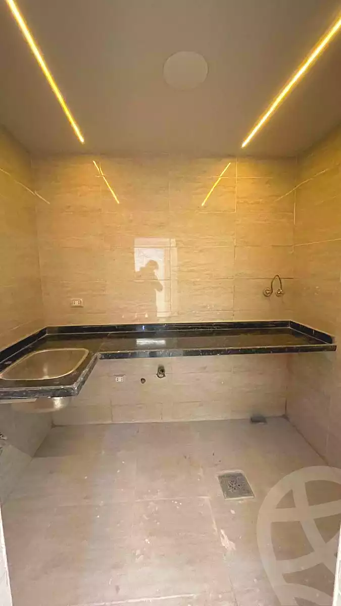 https://aqarmap.com.eg/ar/listing/6693978-for-sale-alexandria-l-jmy-lbytsh-ibrahim-othman-st